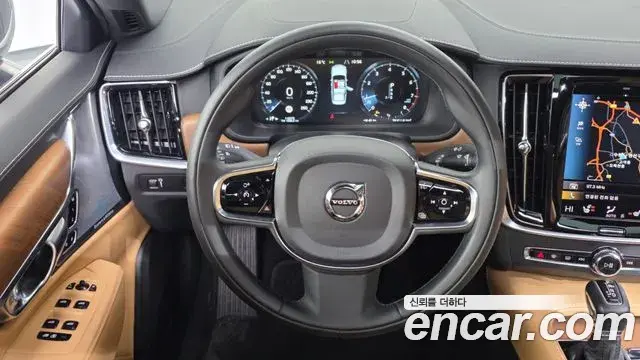 Volvo S90 2019 — Photo 15/20