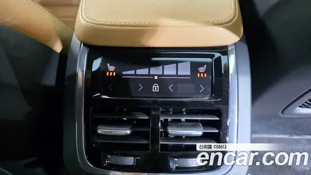 Volvo S90 2019 — Photo 14/20