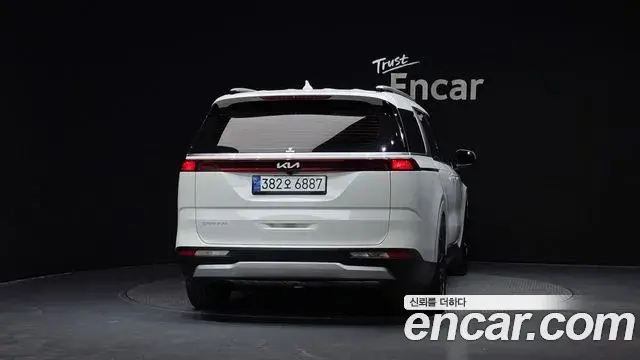 Kia Carnival 2023 — Фото 4/20