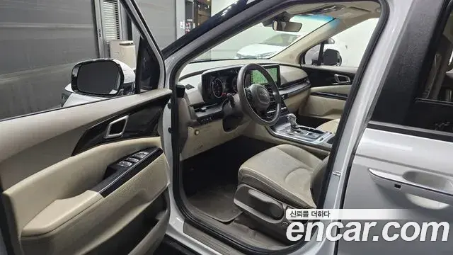 Kia Carnival 2023 — Фото 10/20