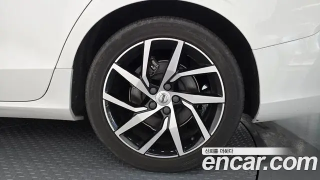Volvo S60 2020 — Şəkil 10/30