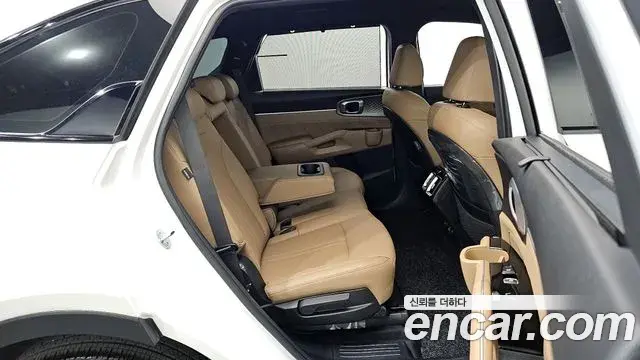 Kia Sorento 2023 — Şəkil 19/20