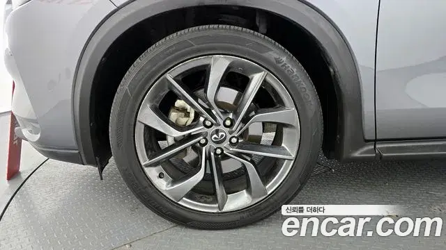 Infiniti QX50 2019 — Photo 7/20