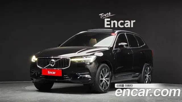 Volvo XC60 2021 — ფოტო 12/20