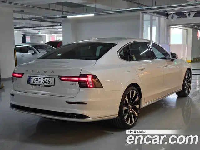 Volvo S90 2025 — ფოტო 7/20