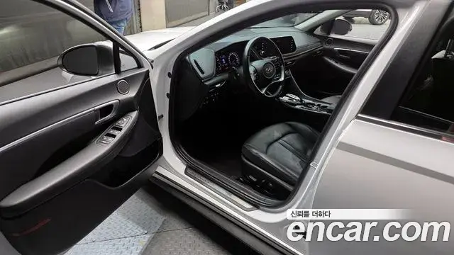 Hyundai Sonata Hybrid 2021 — Şəkil 14/20
