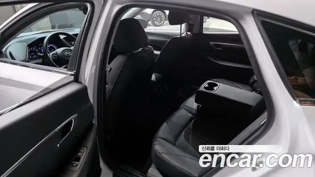 Hyundai Sonata Hybrid 2021 — Şəkil 7/20