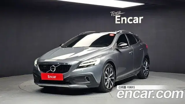 Volvo V40 Cross Country 2018 — Фото 20/20