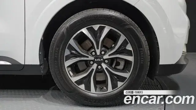 Kia Carnival 2022 — Фото 5/20