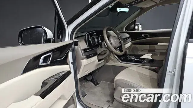 Kia Carnival 2022 — Фото 11/20