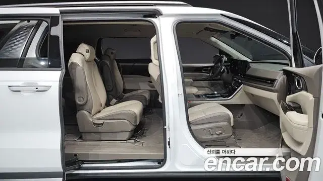 Kia Carnival 2022 — Фото 12/20