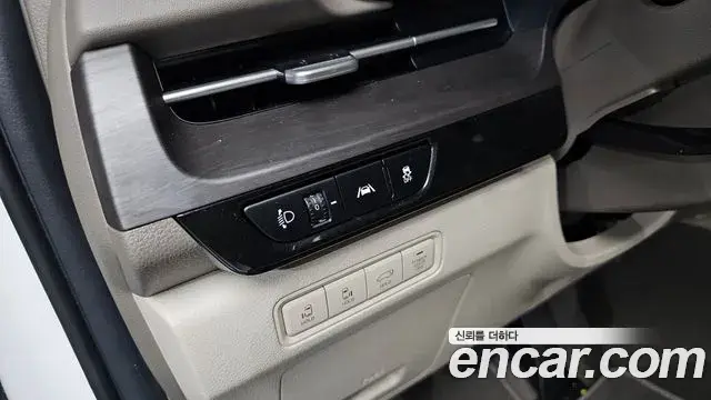Kia Carnival 2022 — Фото 13/20