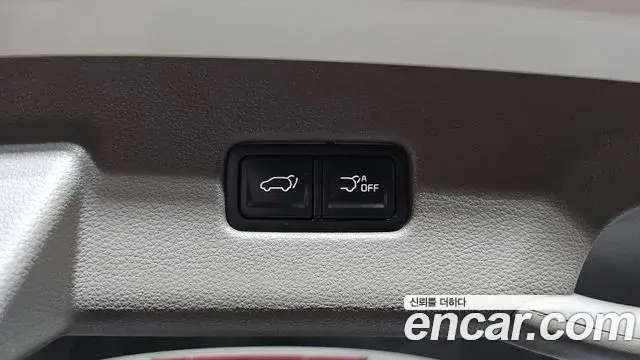 Kia Carnival 2022 — Фото 17/20