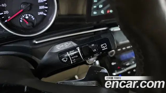 Kia Carnival 2022 — Фото 19/20