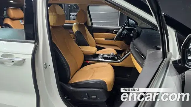 Kia Carnival 2022 — Şəkil 19/20