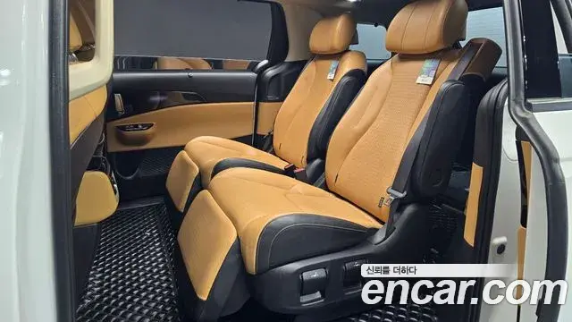 Kia Carnival 2022 — Şəkil 13/20