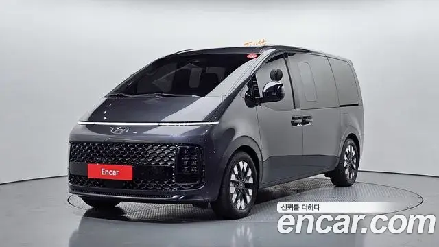 Hyundai Staria 2021 — Фото 1/20