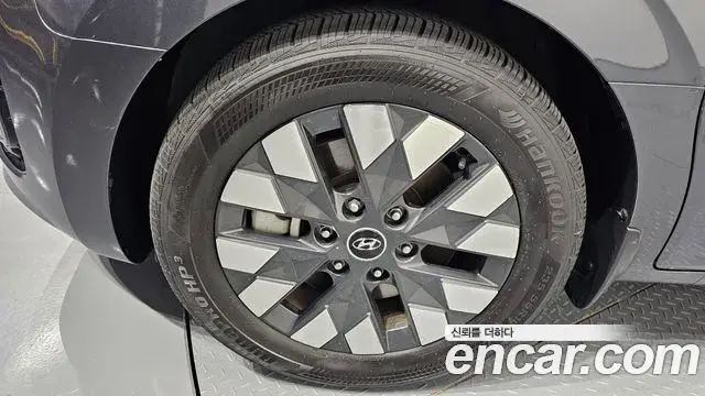 Hyundai Staria 2021 — Фото 5/20