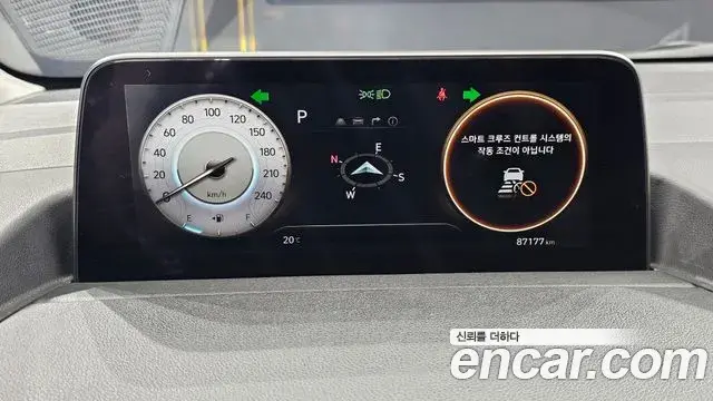 Hyundai Staria 2021 — Фото 8/20