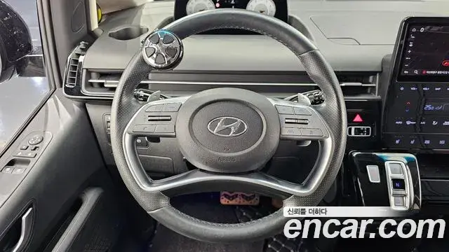 Hyundai Staria 2021 — Фото 13/20