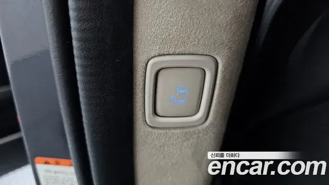 Hyundai Staria 2021 — Фото 19/20