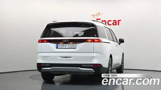 Kia Carnival 2022 — Фото 4/20