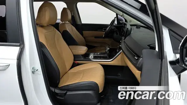 Kia Carnival 2022 — Фото 11/20