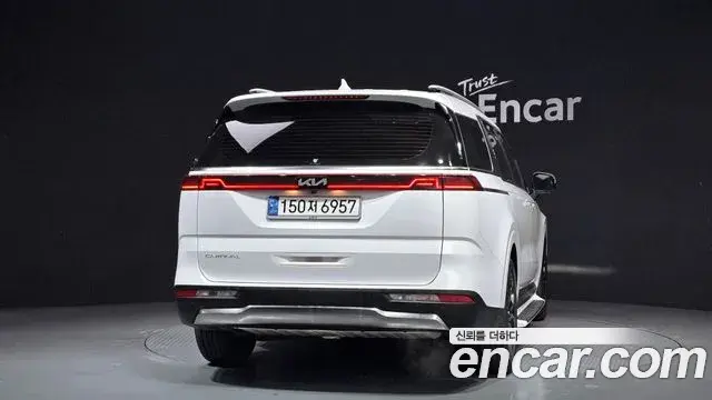Kia Carnival 2022 — Şəkil 13/20