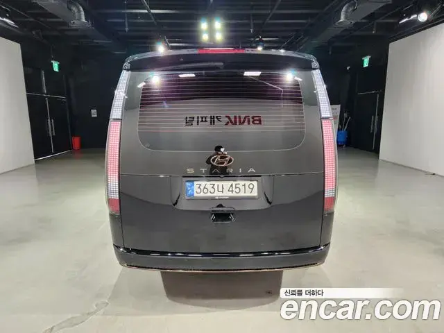 Hyundai Staria 2022 — Фото 5/20