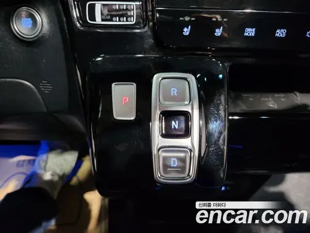 Hyundai Staria 2022 — Фото 11/20