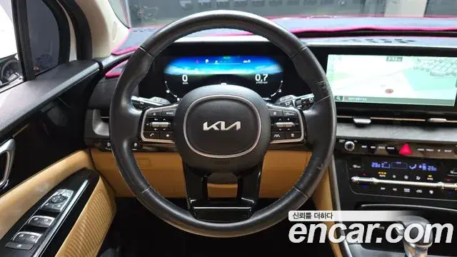 Kia Carnival 2023 — Фото 13/20