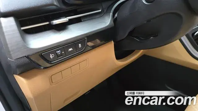 Kia Carnival 2023 — Фото 15/20