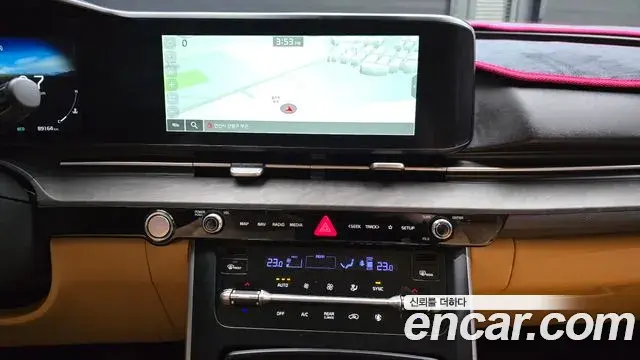Kia Carnival 2023 — Фото 18/20