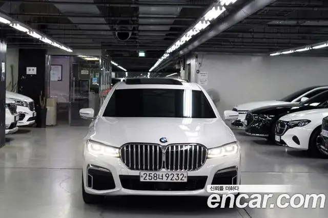 BMW 7 Series 2020 — Photo 17/20