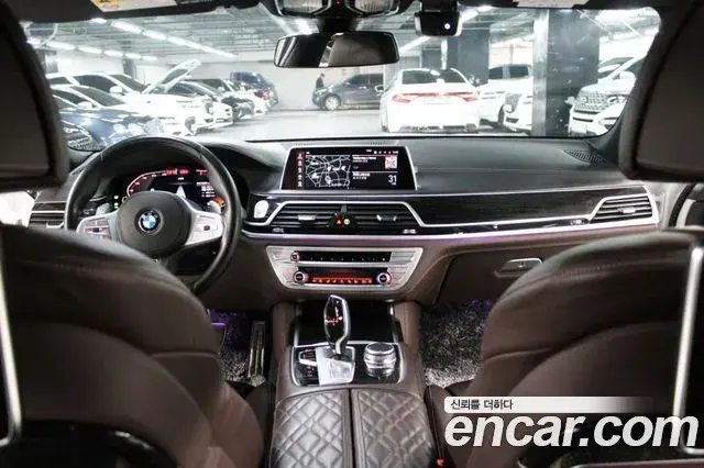 BMW 7 Series 2020 — Photo 19/20