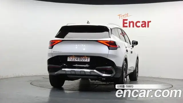 Kia Sportage 2022 — ფოტო 1/20