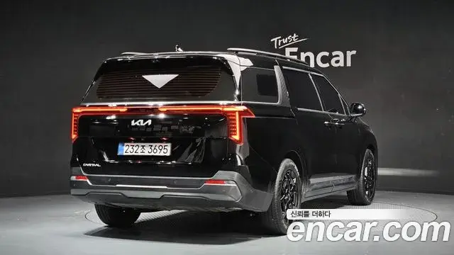 Kia Carnival 2025 — Şəkil 8/20