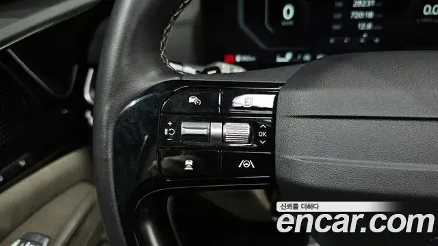 Kia Carnival 2025 — Şəkil 15/20