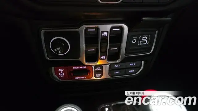 Jeep Wrangler 2022 — ფოტო 5/20