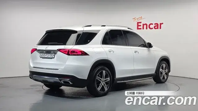 Mercedes-Benz GLE-Class 2019 — ფოტო 15/20