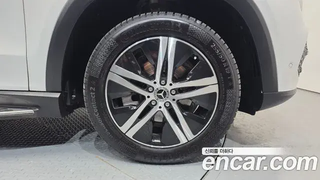Mercedes-Benz GLE-Class 2019 — ფოტო 18/20