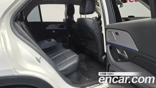 Mercedes-Benz GLE-Class 2019 — ფოტო 4/20