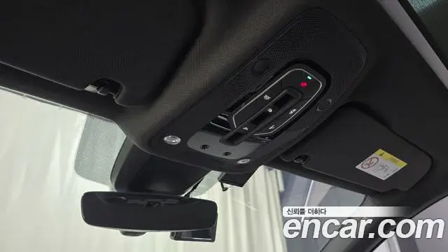Audi Q7 2021 — Фото 18/20