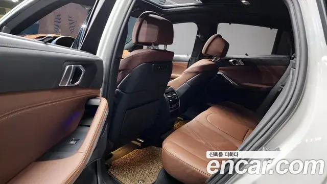 BMW X6 2022 — ფოტო 14/20