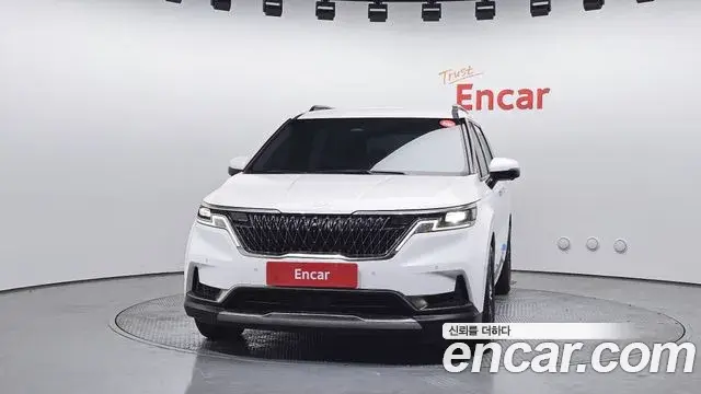 Kia Carnival 2023 — Фото 3/20
