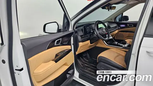 Kia Carnival 2023 — Фото 10/20