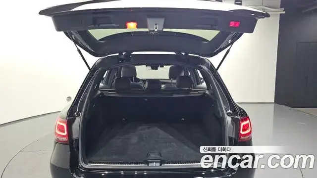 Mercedes-Benz GLC-Class 2022 — ფოტო 31/36