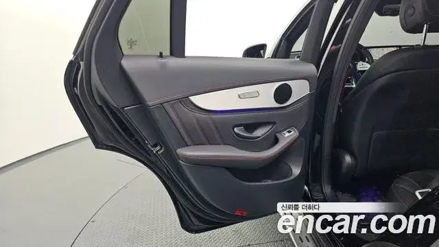 Mercedes-Benz GLC-Class 2022 — ფოტო 23/36