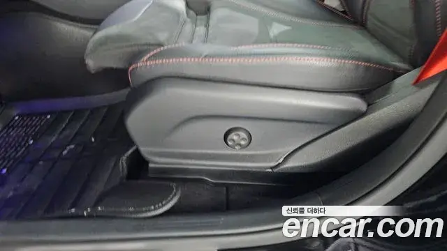 Mercedes-Benz GLC-Class 2022 — ფოტო 25/36