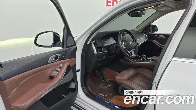 BMW X7 2022 — Photo 19/20